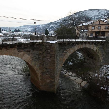 Hostal Restaurante Mendez Villafranca del Bierzo Kültér fotó