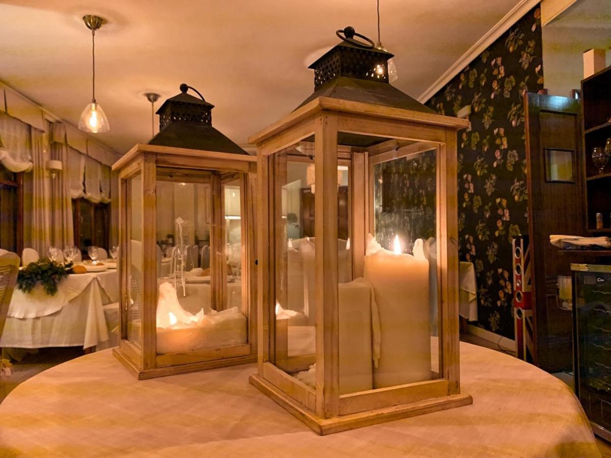 Hostal Restaurante Mendez Villafranca del Bierzo Kültér fotó