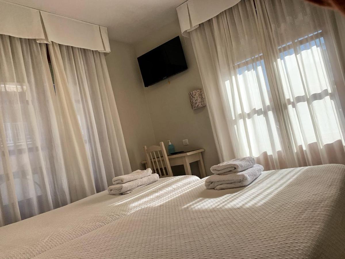 Hostal Restaurante Mendez Villafranca del Bierzo Kültér fotó