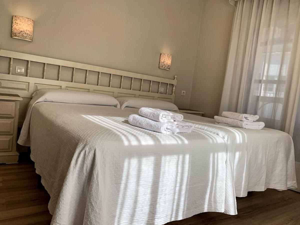 Hostal Restaurante Mendez Villafranca del Bierzo Kültér fotó