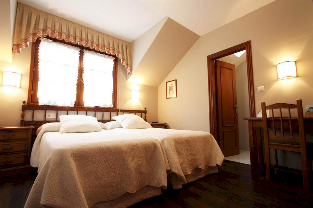 Hostal Restaurante Mendez Villafranca del Bierzo Kültér fotó