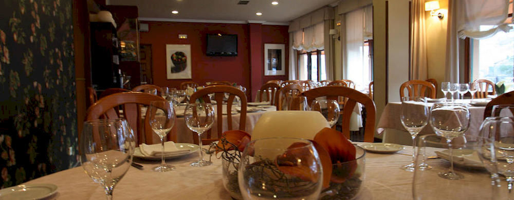 Hostal Restaurante Mendez Villafranca del Bierzo Kültér fotó