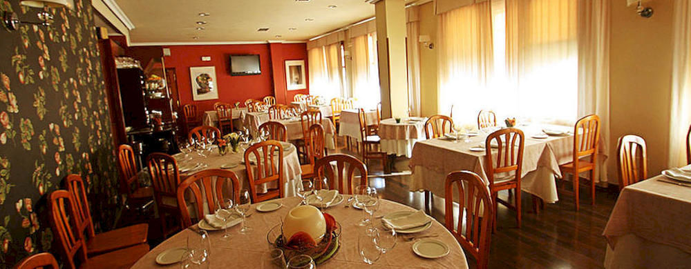 Hostal Restaurante Mendez Villafranca del Bierzo Kültér fotó