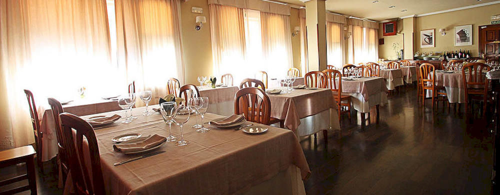 Hostal Restaurante Mendez Villafranca del Bierzo Kültér fotó